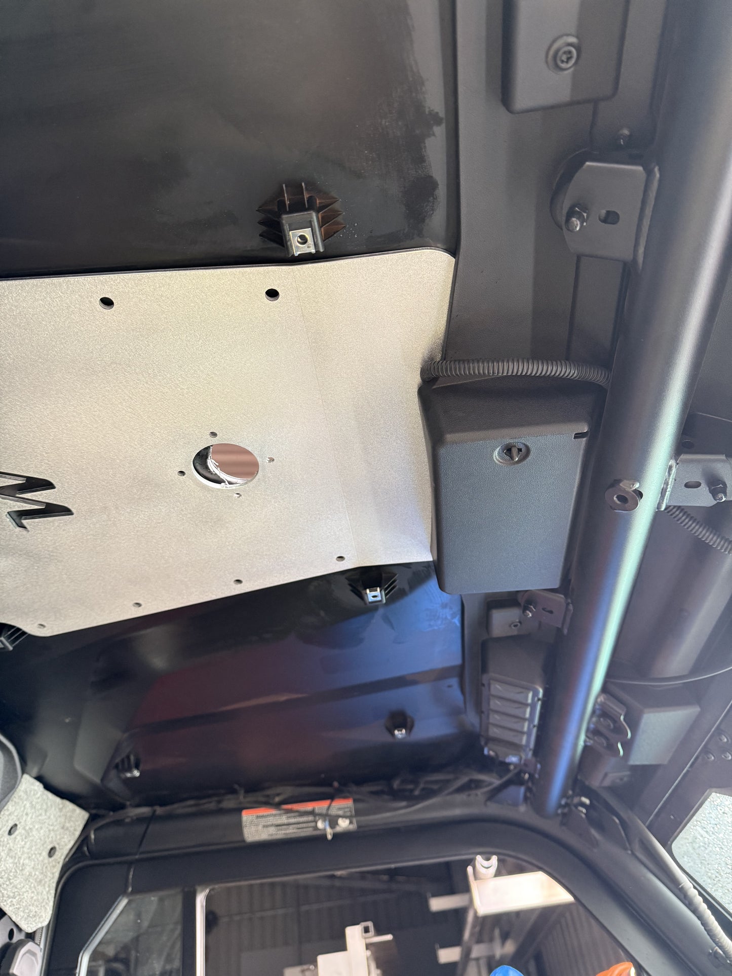 CFMOTO U10 PRO- Spotlight Brace Plate - Woodys Alloy