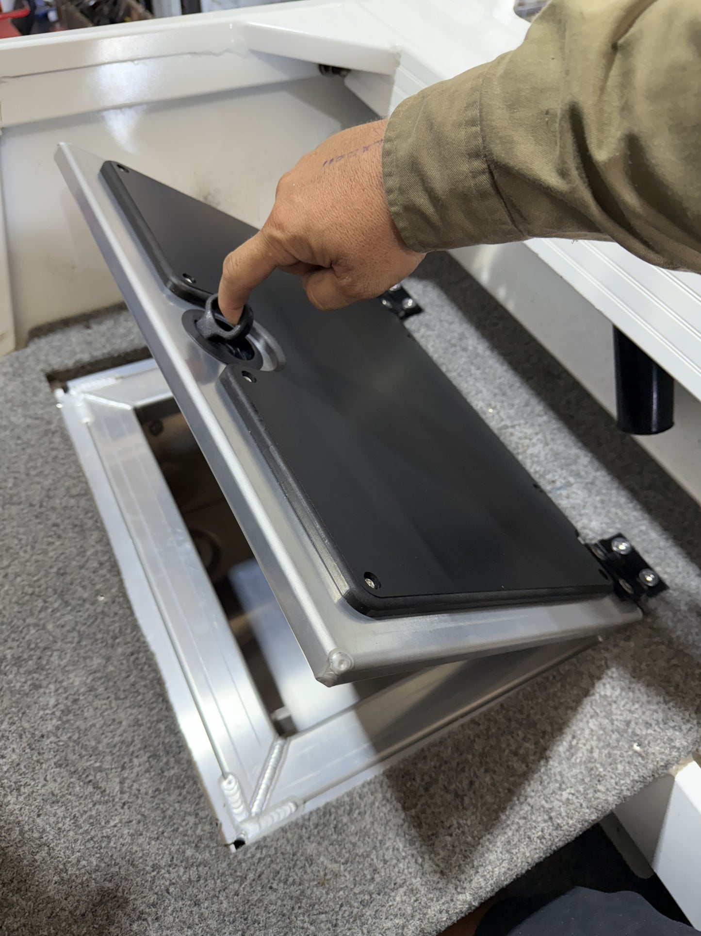 Live Bait Tank UPGRADE - QUINTREX RENEGADE/ STACER OUTLAW - Woodys Alloy