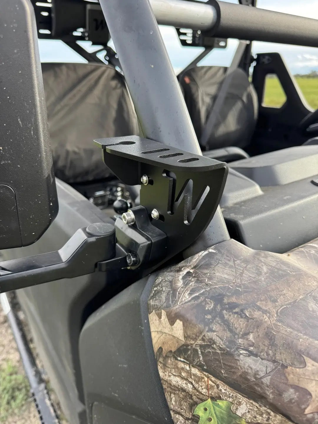CFMOTO U10 Pro - UHF / Spotlight Mount