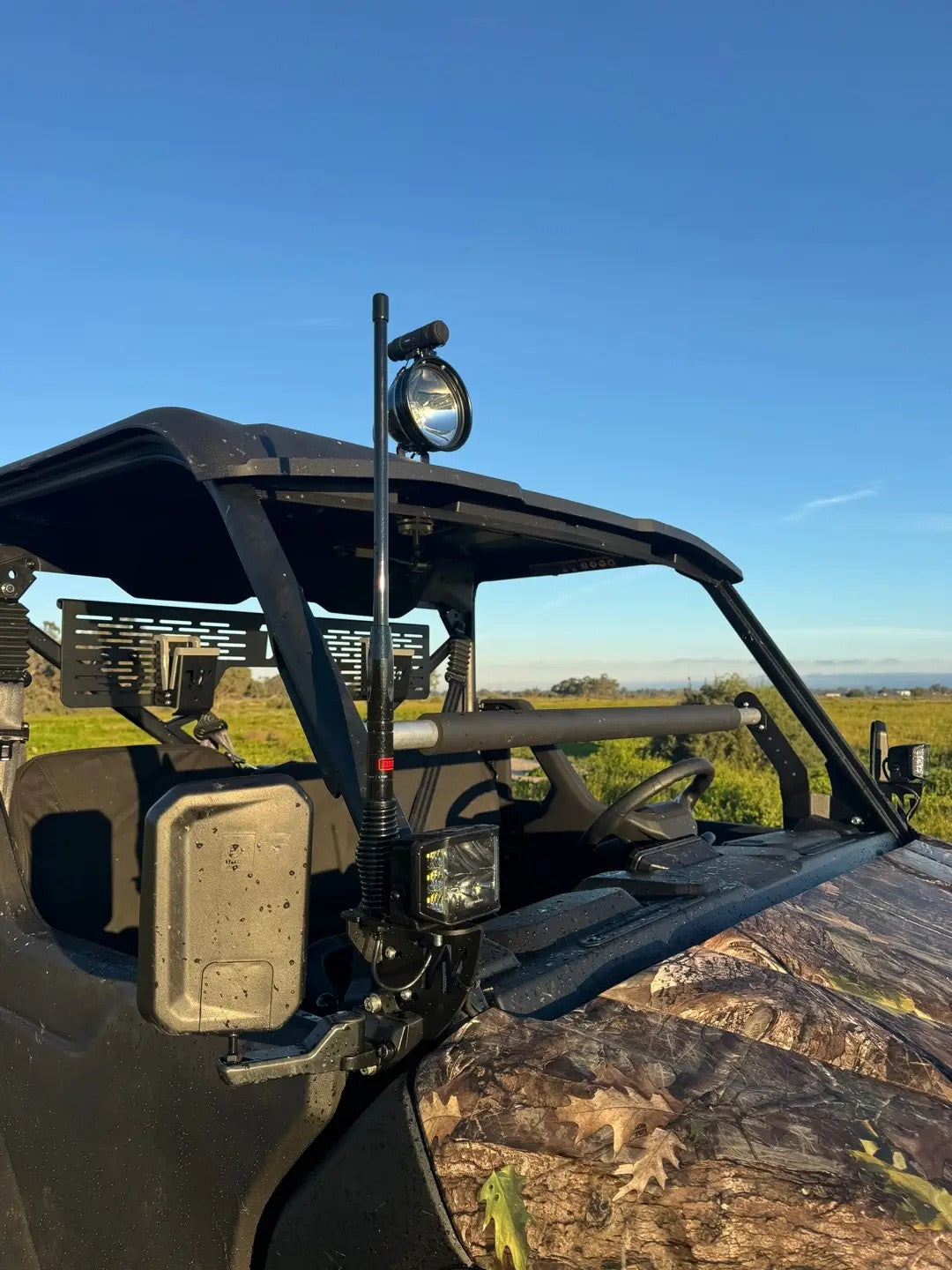 CFMOTO U10 Pro - UHF / Spotlight Mount
