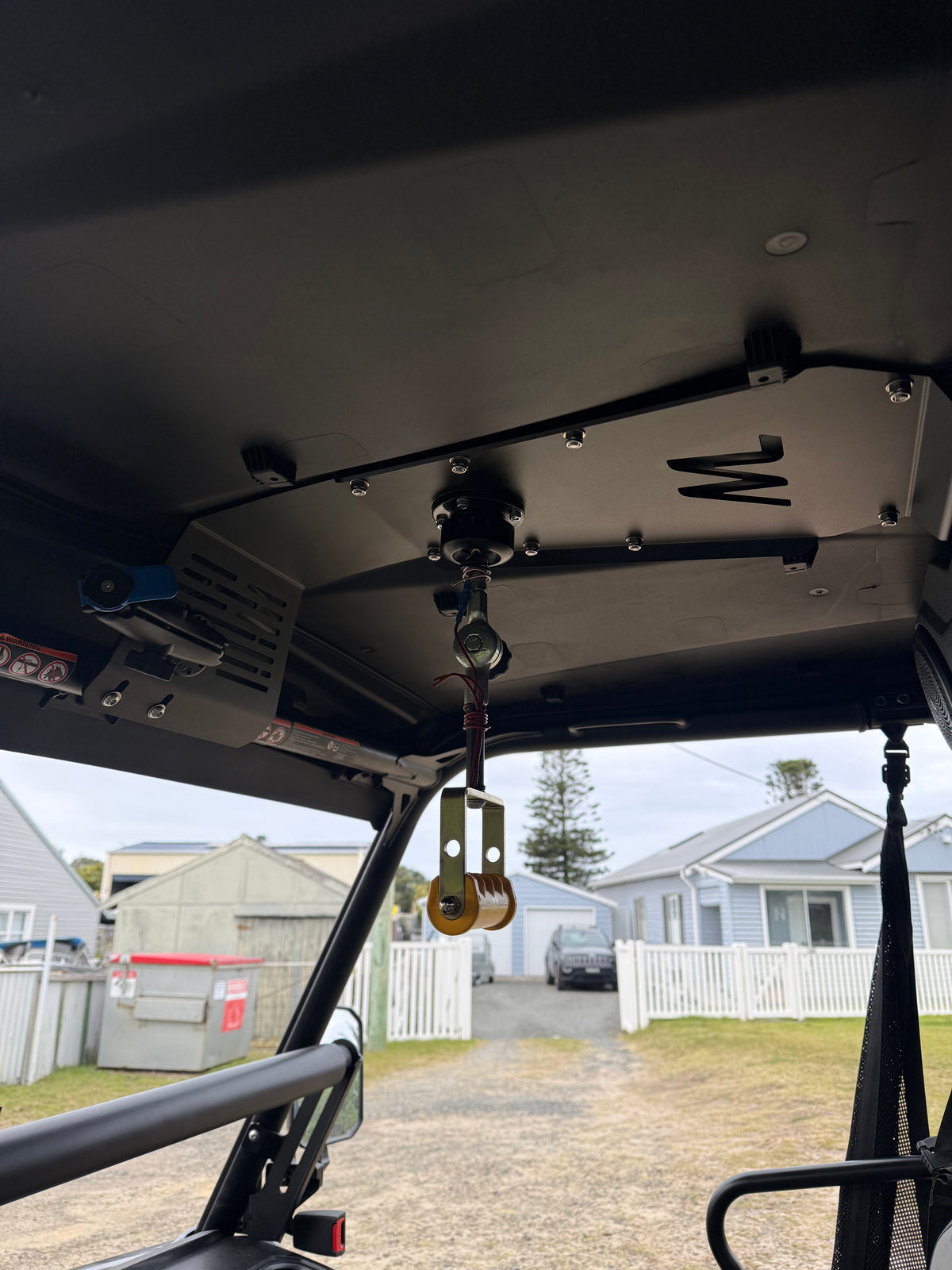 CFMOTO U6 EV- Spotlight Roof Plate