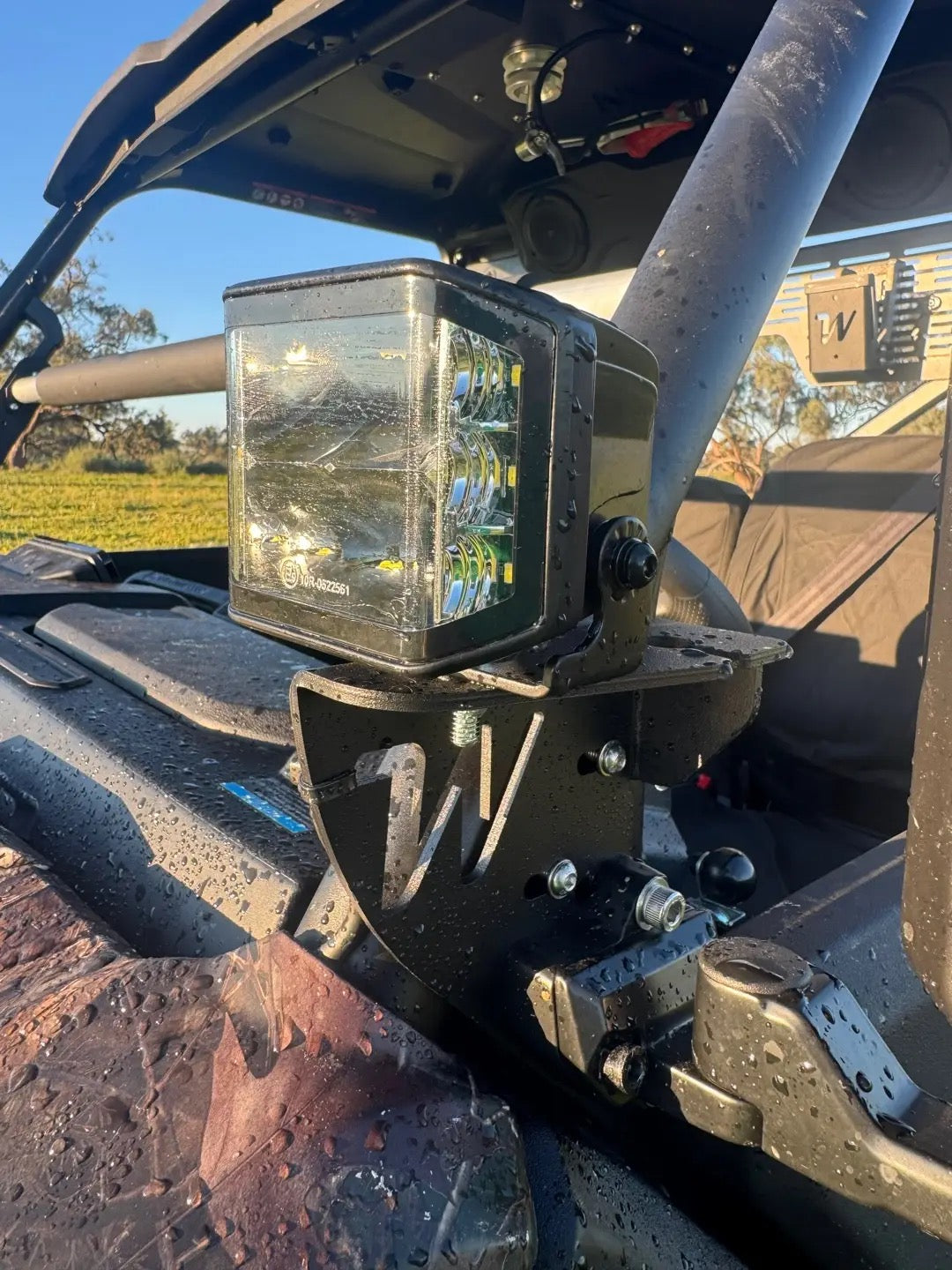 CFMOTO U10 Pro - UHF / Spotlight Mount
