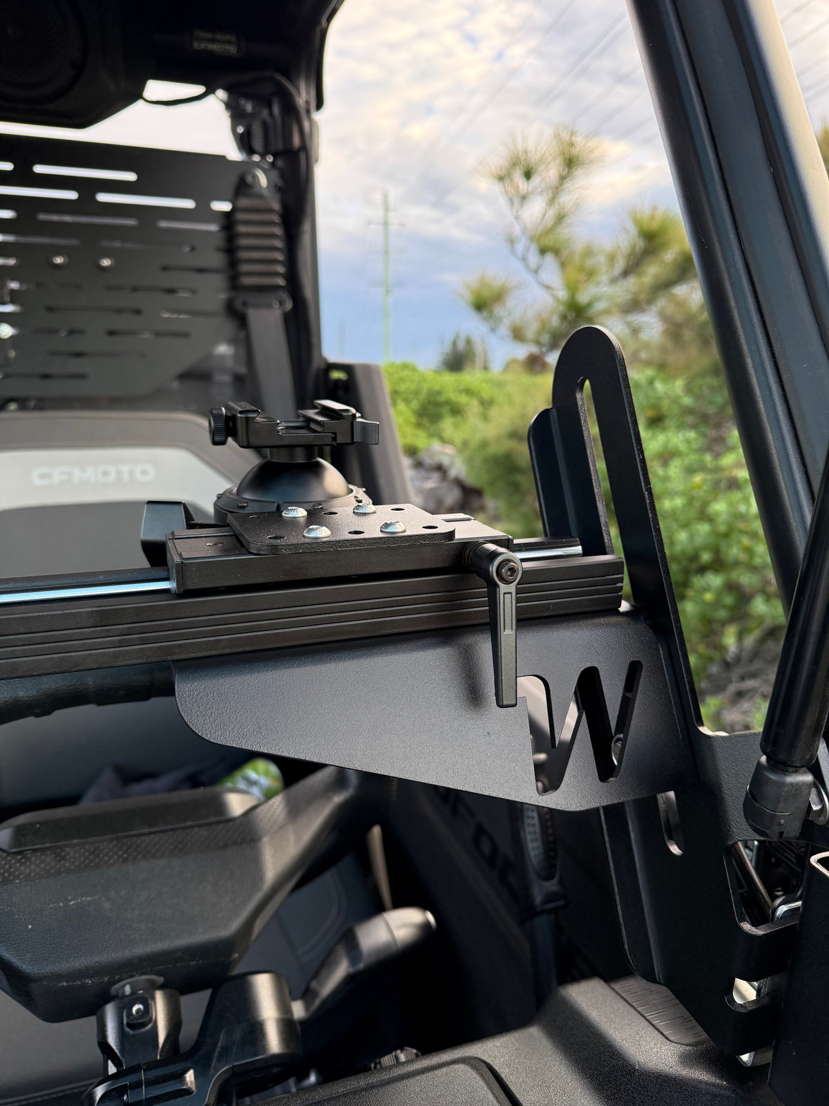 CFMOTO U6 EV-Shooting Rest