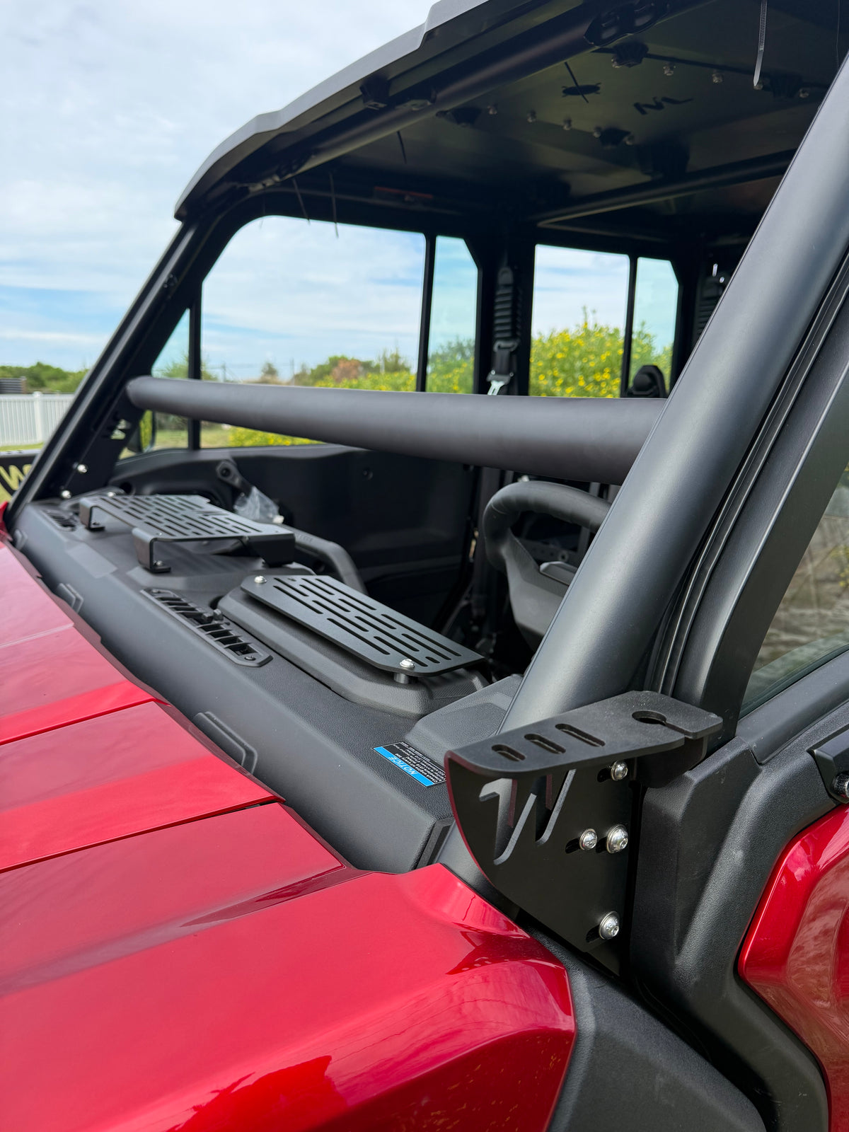 CFMOTO U10 Pro - UHF / Spotlight Mount