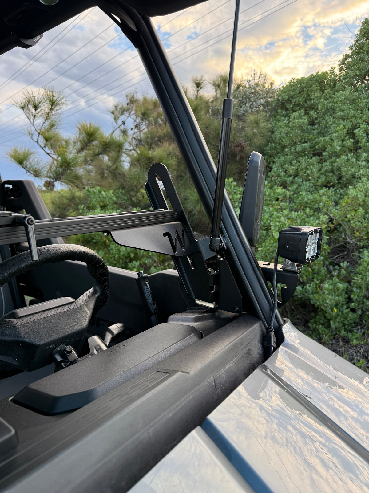 CFMOTO U6 EV-Shooting Rest