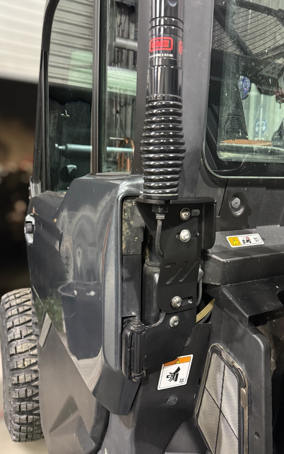 CANAM DEFENDER HD10- UHF Aerial Mount