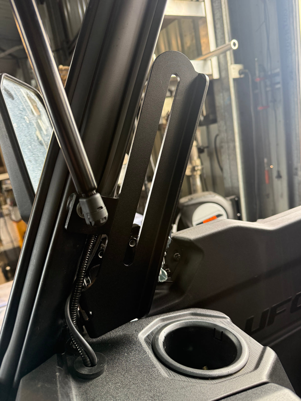CFMOTO U6 EV-Shooting Rest